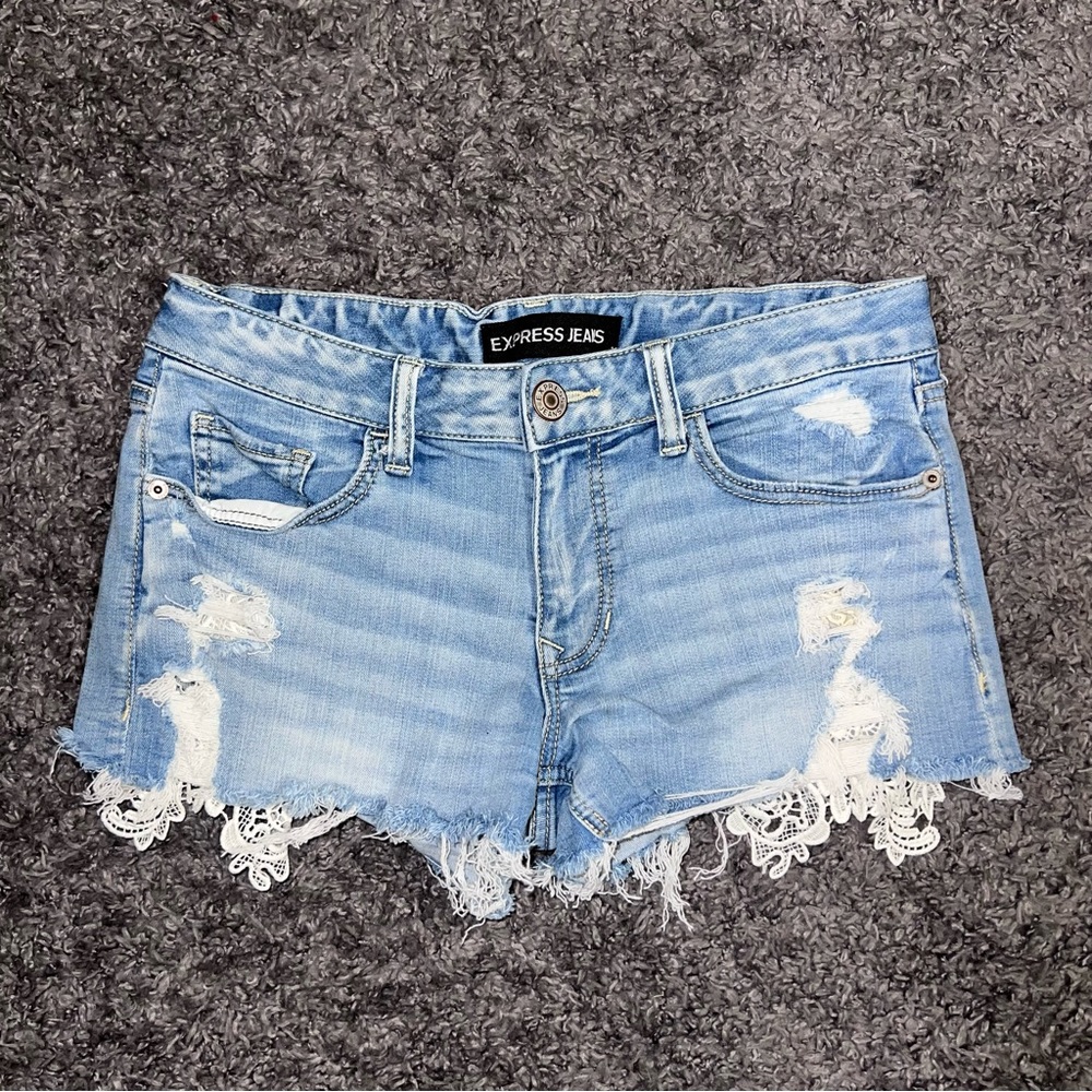Express Jeans Women’s Denim Shorts Size 2
